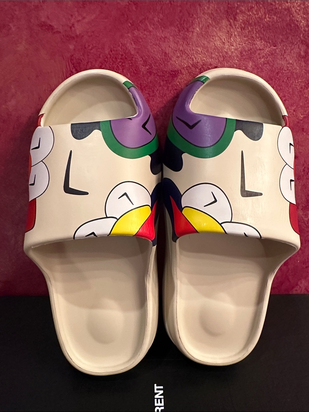 New Beige Elmo Graphic Slide Sandals Small size 6-8